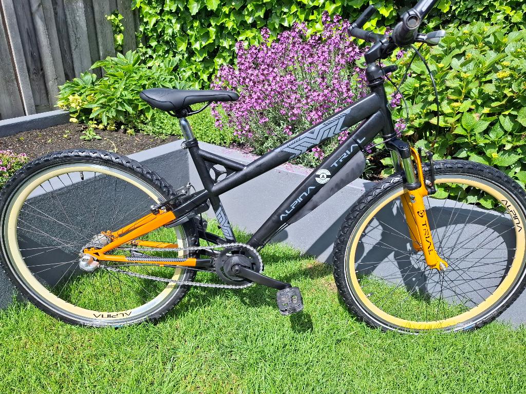 Alpina Trial kinder mountainbike +versnellingen + voorvering, Fietsen en Brommers, Terugtraprem, Gebruikt, Alpina, Versnellingen