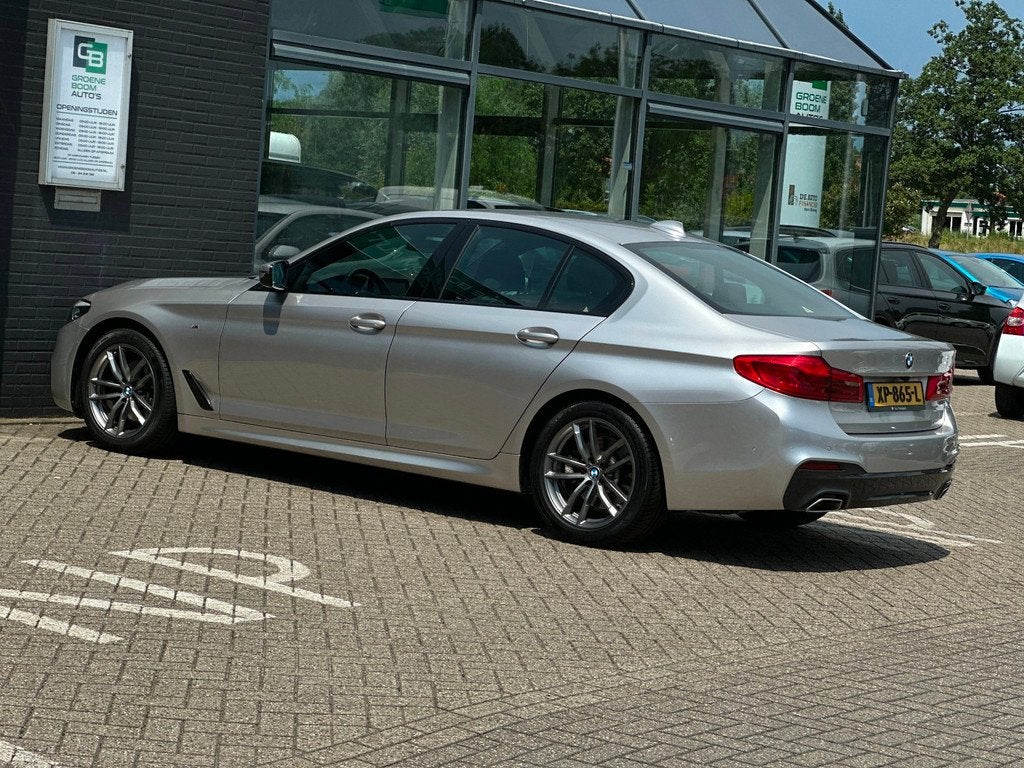 BMW 5-serie 520i Corporate Lease Executive/M-PAKKET/NAVI/NL-, Auto's, BMW, Automaat, 1998 cc, Achterwielaandrijving, Gebruikt