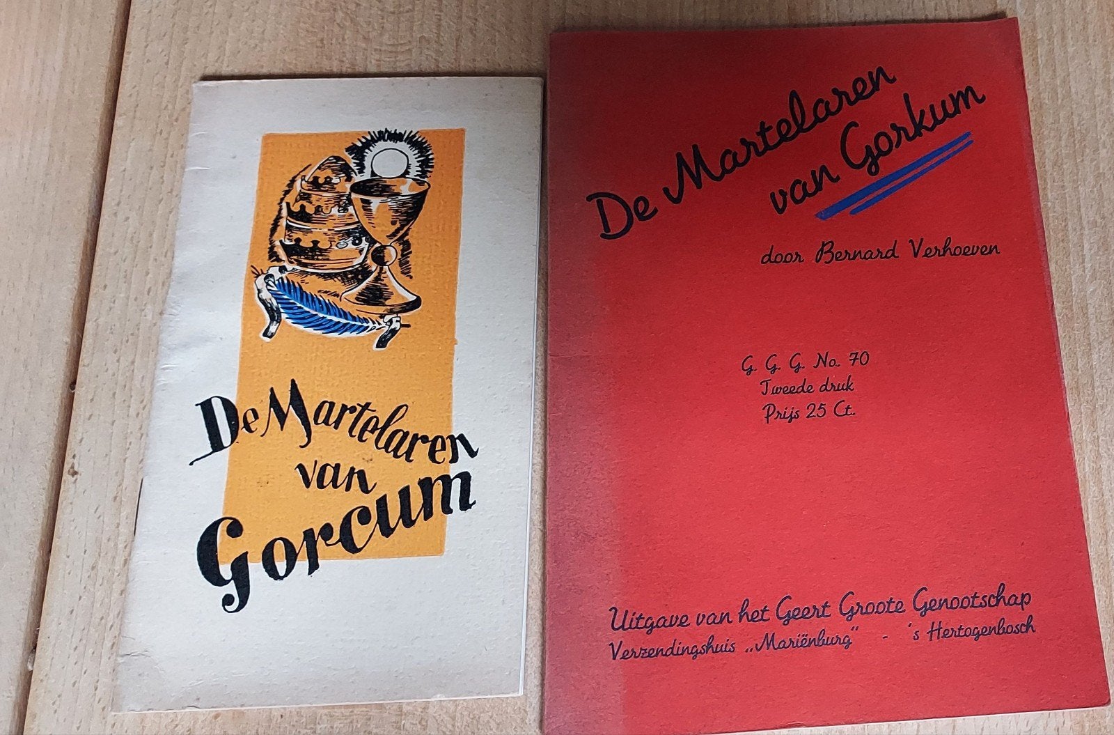 2 boekjes De Martelaren van Gorkum (jaren '30), Ophalen of Verzenden, Gelezen
