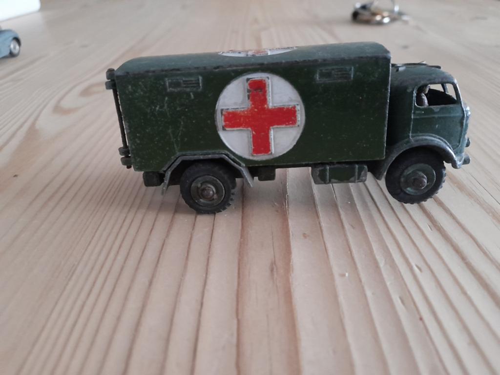 Dinky toys Army Ambulance, Gebruikt, Gelijkstroom, Wagon, Ophalen of Verzenden