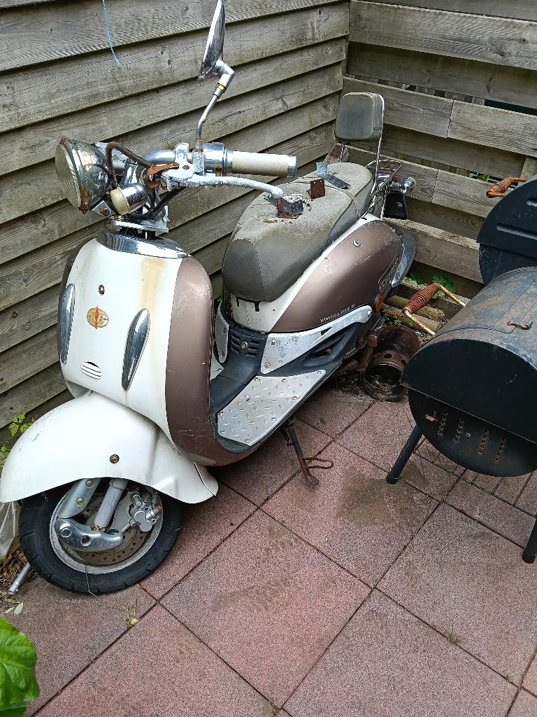 Scooter blauw kenteken, Ophalen, Gebruikt, Killerbee, Benzine