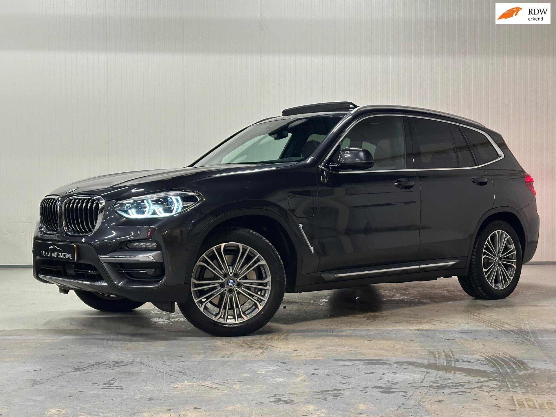 BMW X3 XDrive30e High Executive | M-SPORT | PANO | LEDER | C, Auto's, BMW, Gebruikt, Euro 6, 4 cilinders, 2000 kg