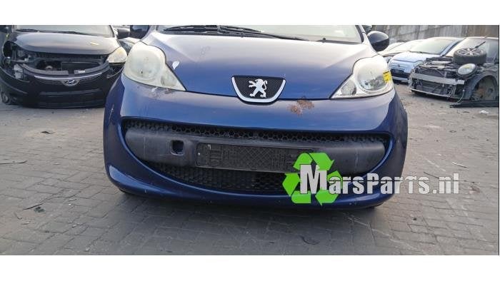 Voorbumper van een Peugeot 107, Gebruikt, -, -, Ophalen of Verzenden