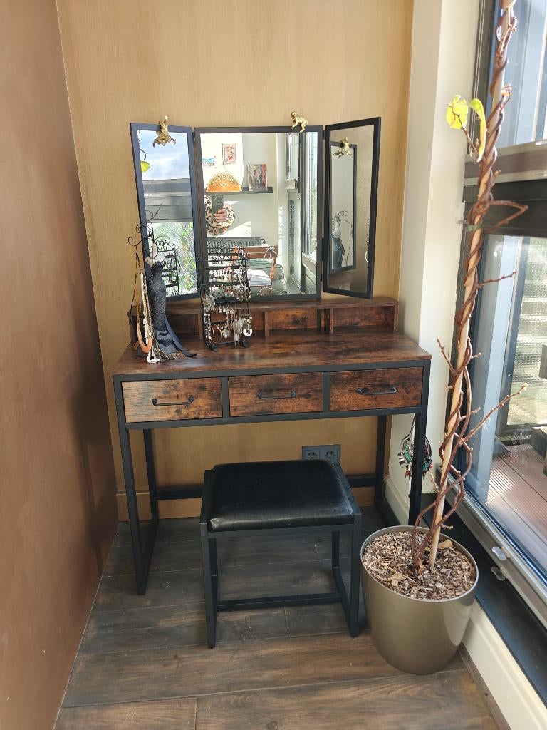 Kaptafel / maku-up tafel, industrieel, Ophalen, Minder dan 50 cm, 100 tot 150 cm, Zo goed als nieuw