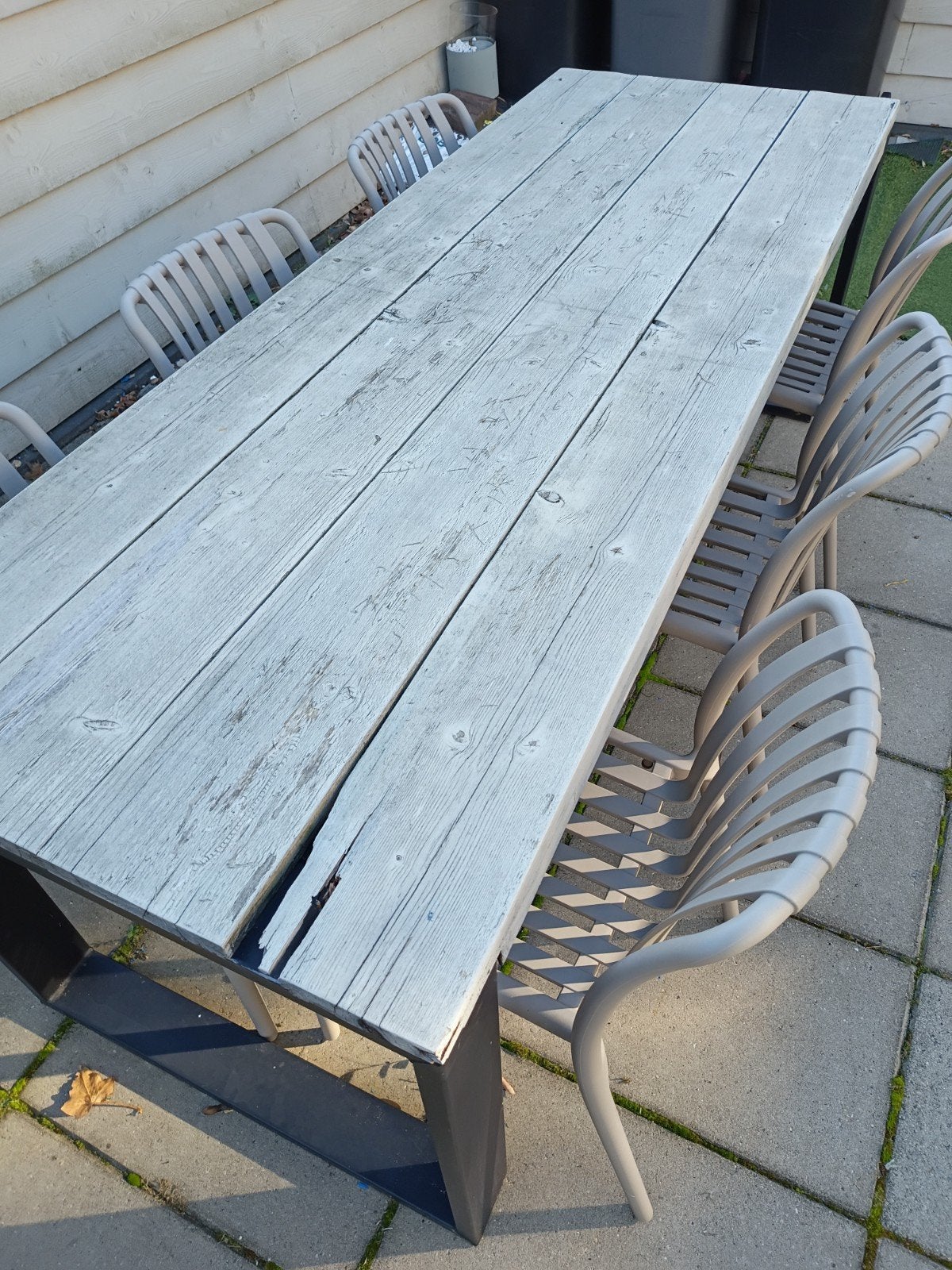 Robuuste tuintafel met metalen onderstel, Ophalen, Gebruikt, Rechthoekig, Hout