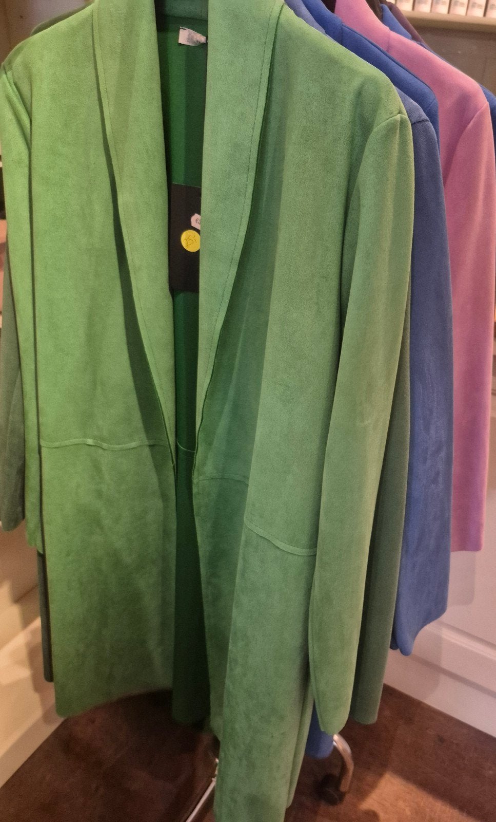 24 stuks Suedine Dames Blazers, Made in Italy, Nieuw, Jasje, Ophalen