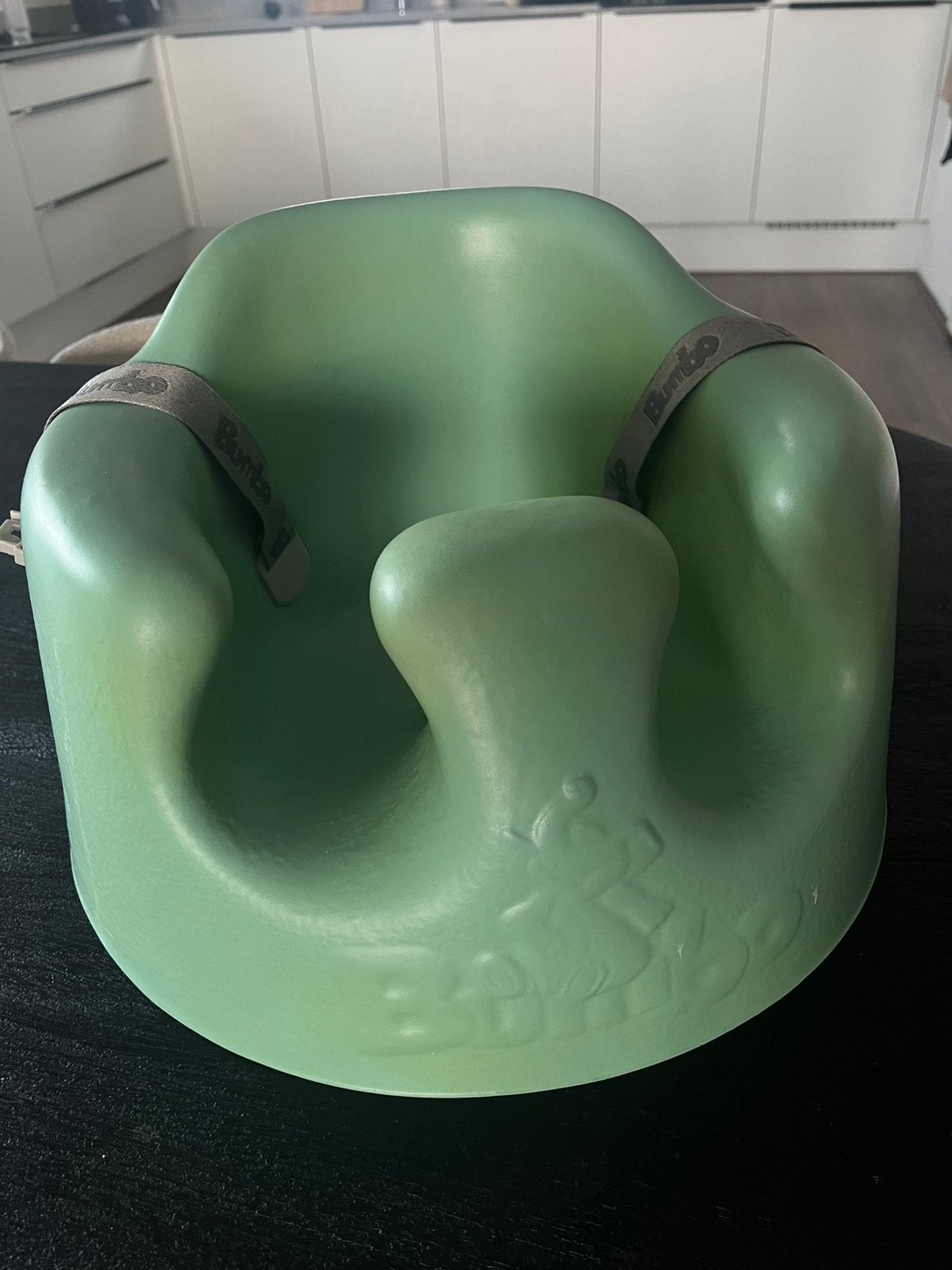 Bumbo stoeltje / vloer zitje voor baby, Ophalen, Gebruikt, Overige typen, Gordel(s)