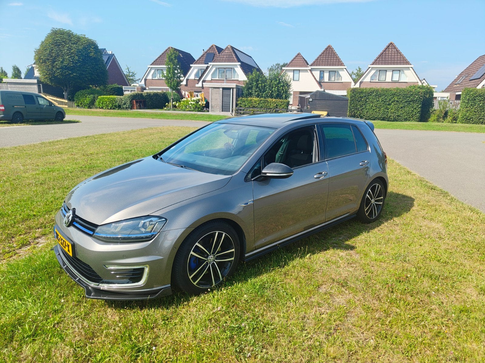 Volkswagen Golf 1.4 TSI Phev 204pk 5D DSG 2015 Grijs, Stof, 4 cilinders, 1395 cc, 1499 kg