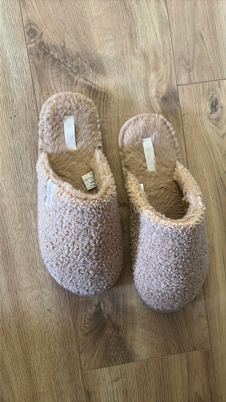 Comfortabele beige pantoffels, Verzenden, Gedragen, Beige, Pantoffels of Sloffen