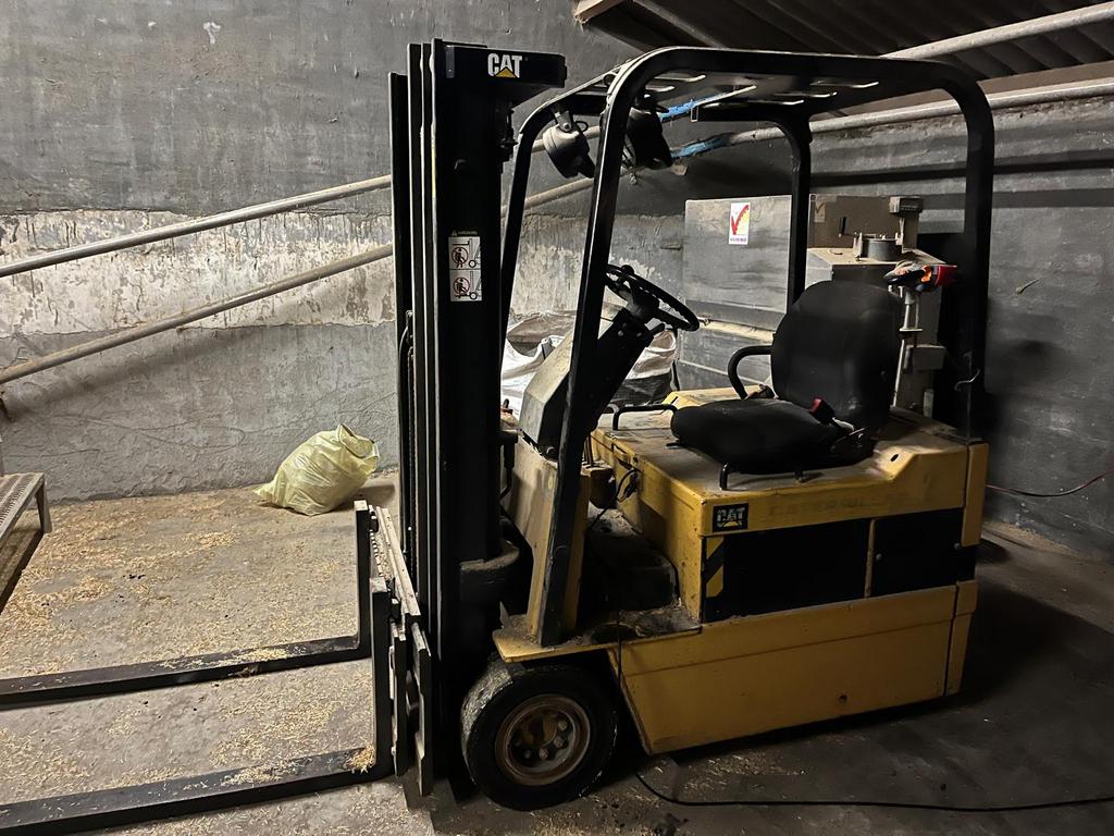 Heftruck Cat, Ophalen