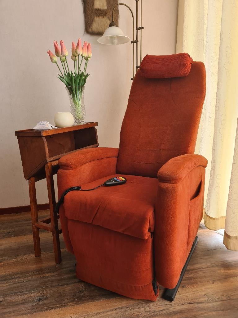 ! Fitform sta-op stoel. Model Vario 570. Nieuwe bediening!!, Huis en Inrichting, Stoelen, Gebruikt, Eén, Metaal, Stof, Rood, Ophalen of Verzenden