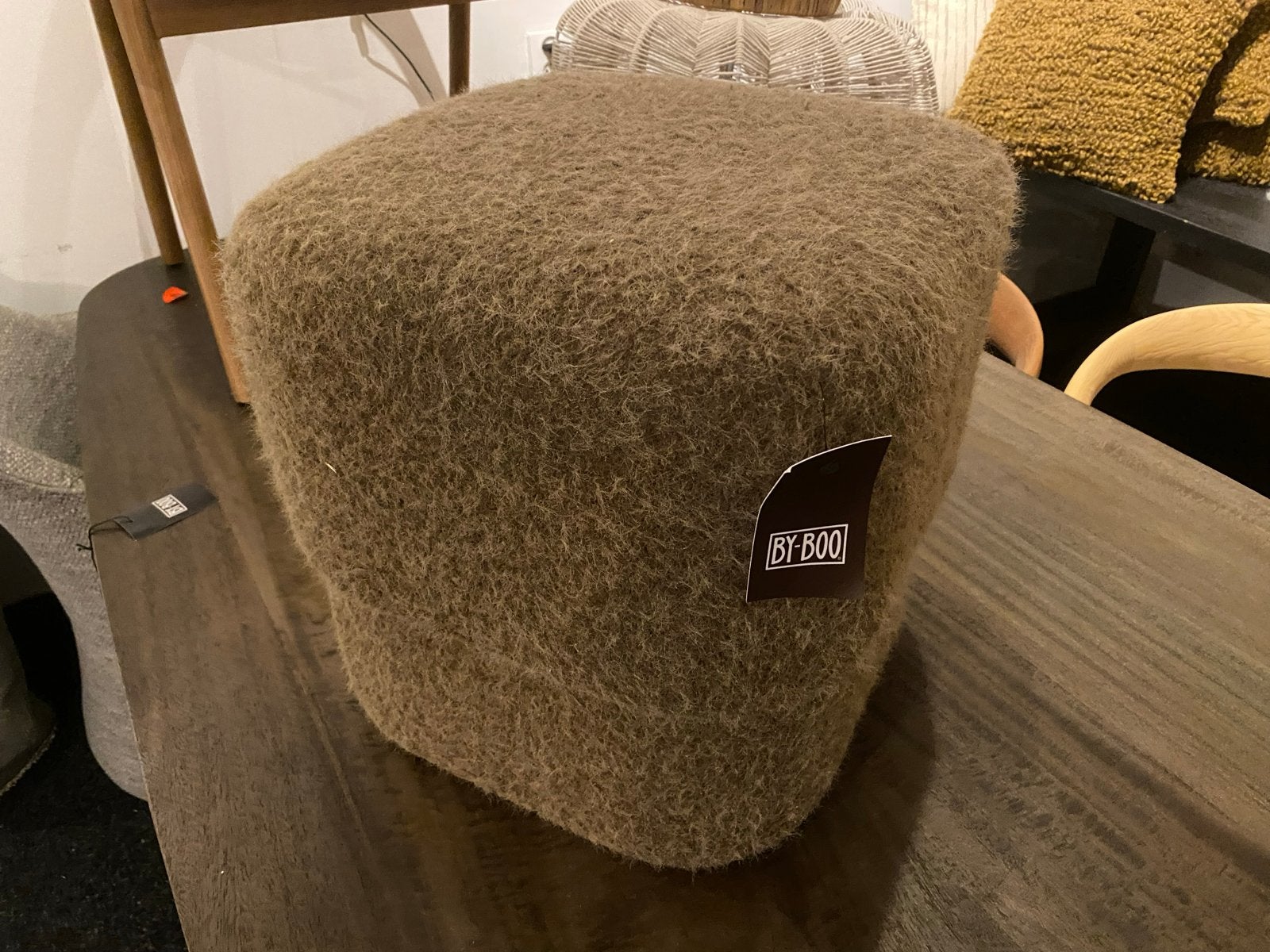 Nieuwe Poef Kelso 48x38x38 in Taupe, Ophalen, Minder dan 50 cm, Vierkant, Nieuw