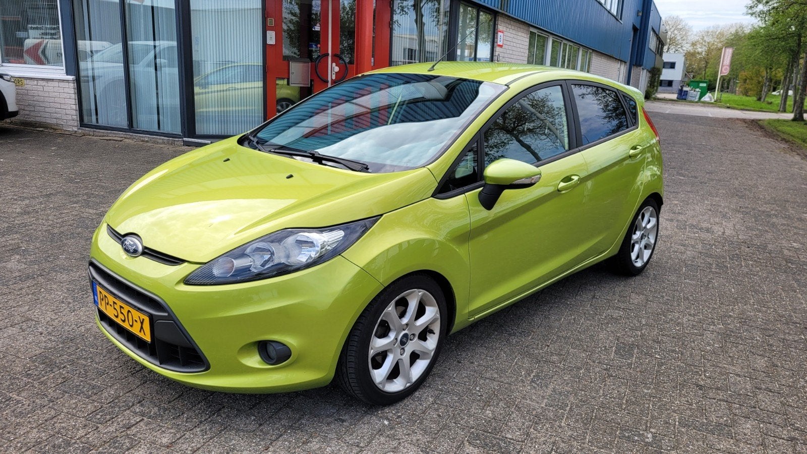 Ford Fiësta 1.4 sport 96pk  5DR 2009 Groen nieuwe apk/ airco, Auto's, Voorwielaandrijving, Euro 5, Stof, 40 €/maand