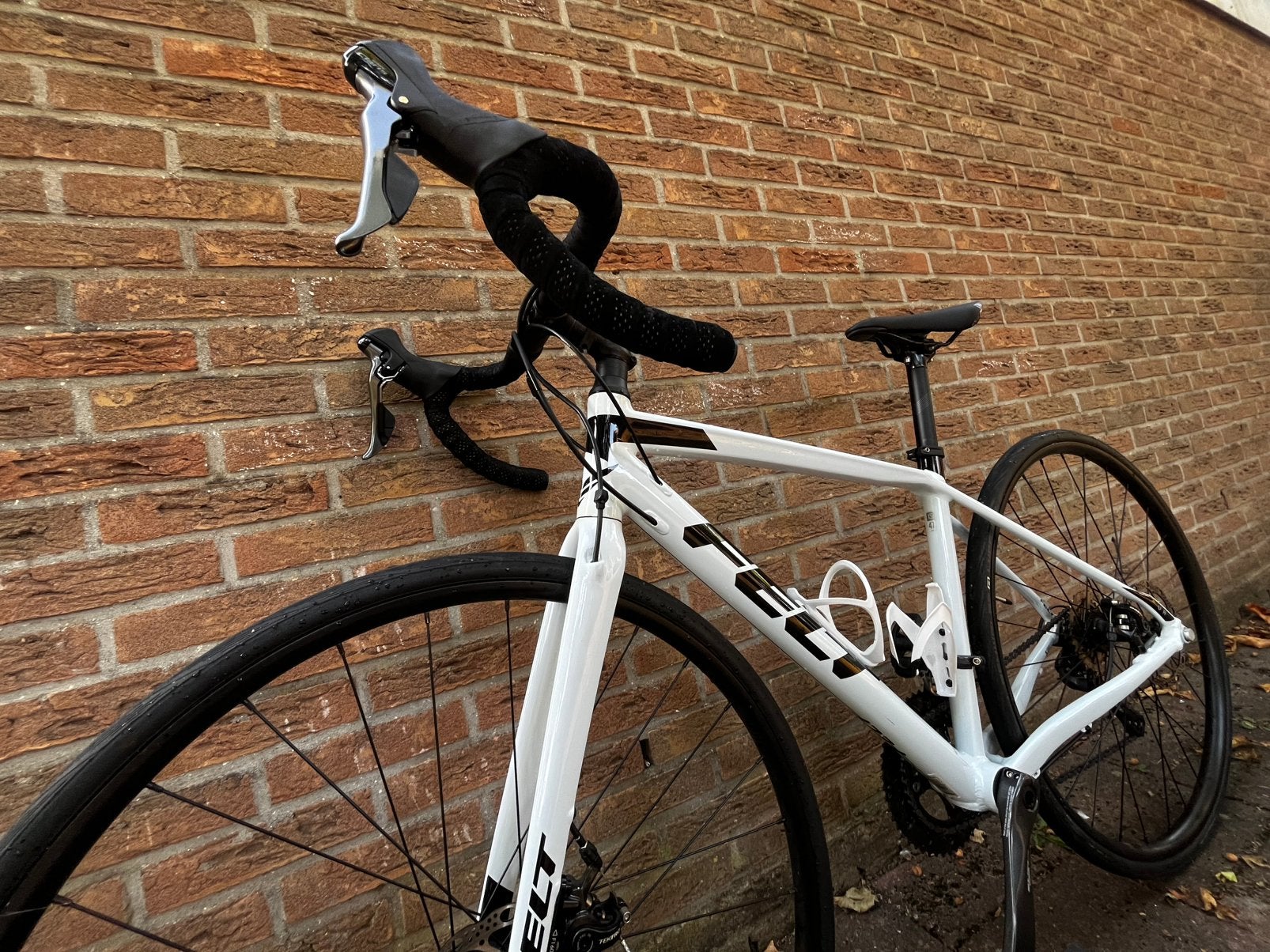 Foto 2 van Racefiets Felt VR60 / 47cm (XS) / wit / incl. clickpedalen