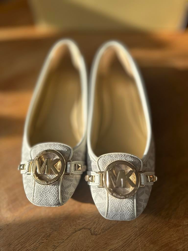 Michael Kors Ballerina's - Zo goed als nieuw, !, !, Wit, Ophalen of Verzenden