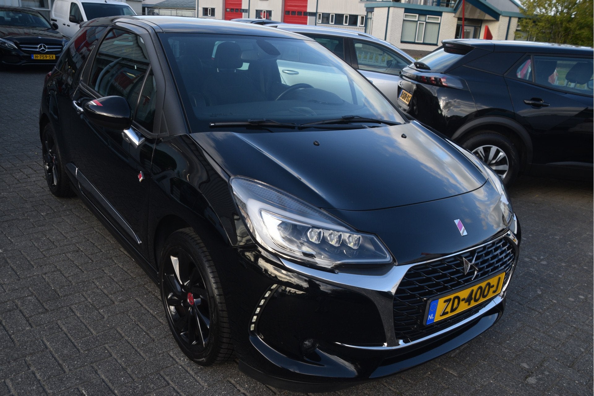 DS DS 3 1.2 PureTech Performance Line Carplay | Navi | LMV |, Auto's, Stof, Gebruikt, 1199 cc, Origineel Nederlands
