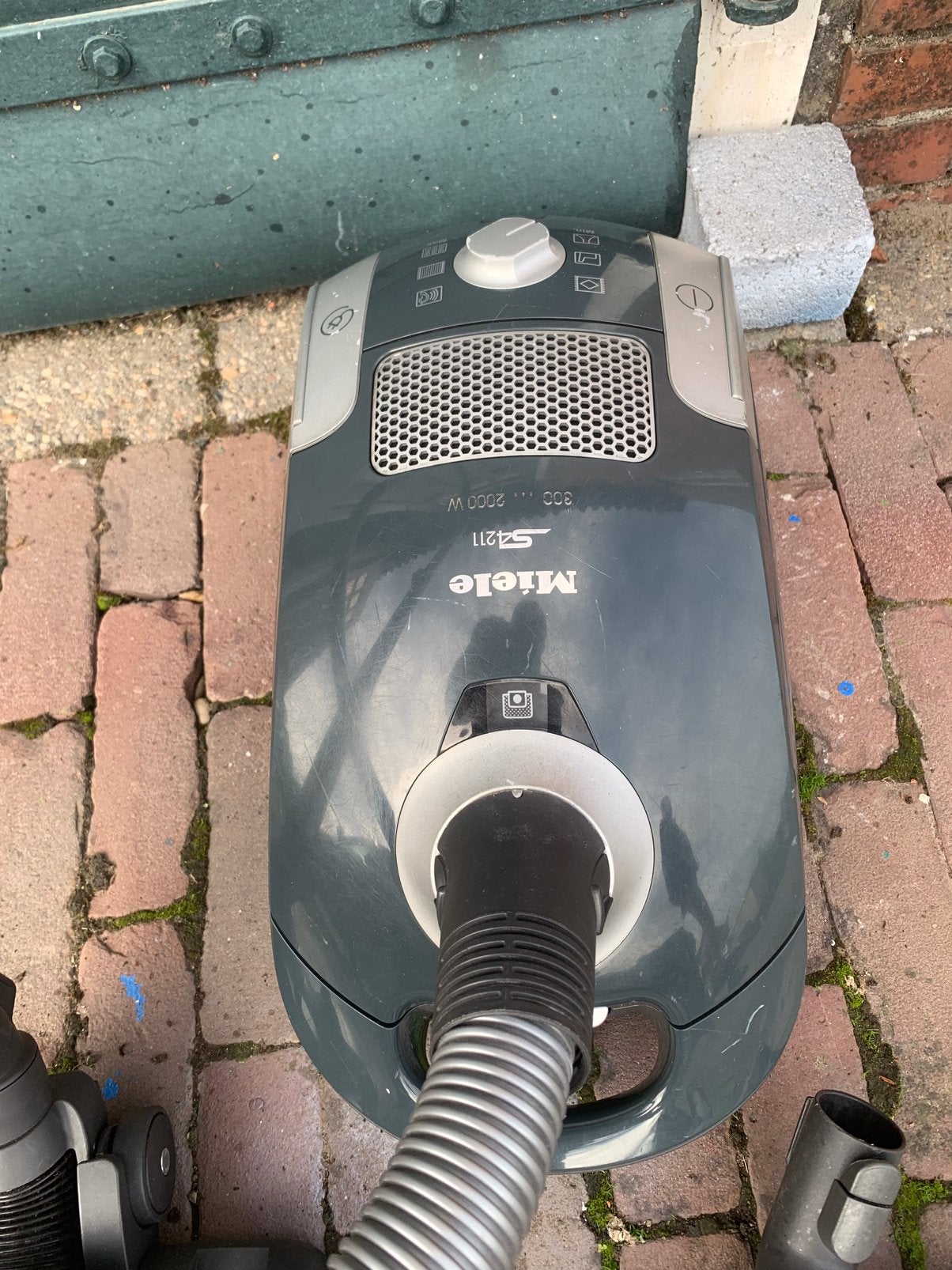 Miele stofzuiger, Ophalen, Zo goed als nieuw, 1200 tot 1600 watt