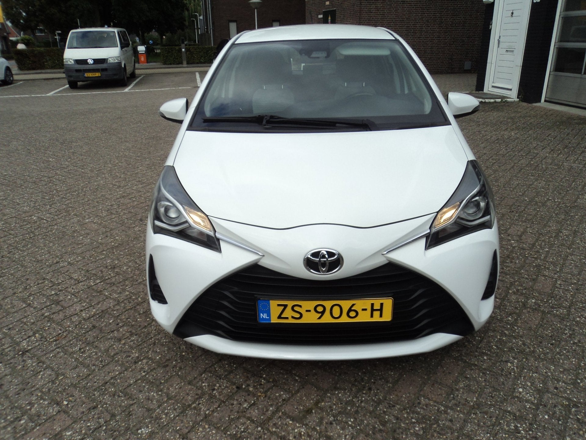 Foto 2 van Toyota Yaris 1.5 VVT-i Active Cruise Control Camera