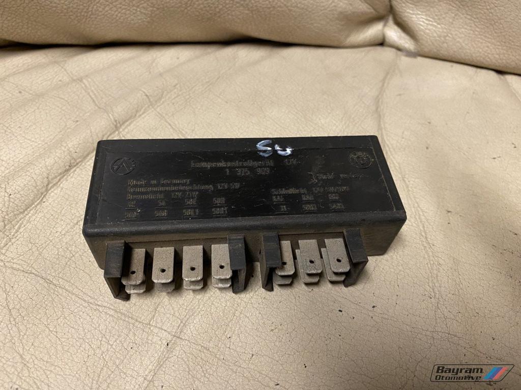 Bmw E30 verlichtlingsmodule check control 1375909 E28 E24, Gebruikt, -, -, Ophalen of Verzenden