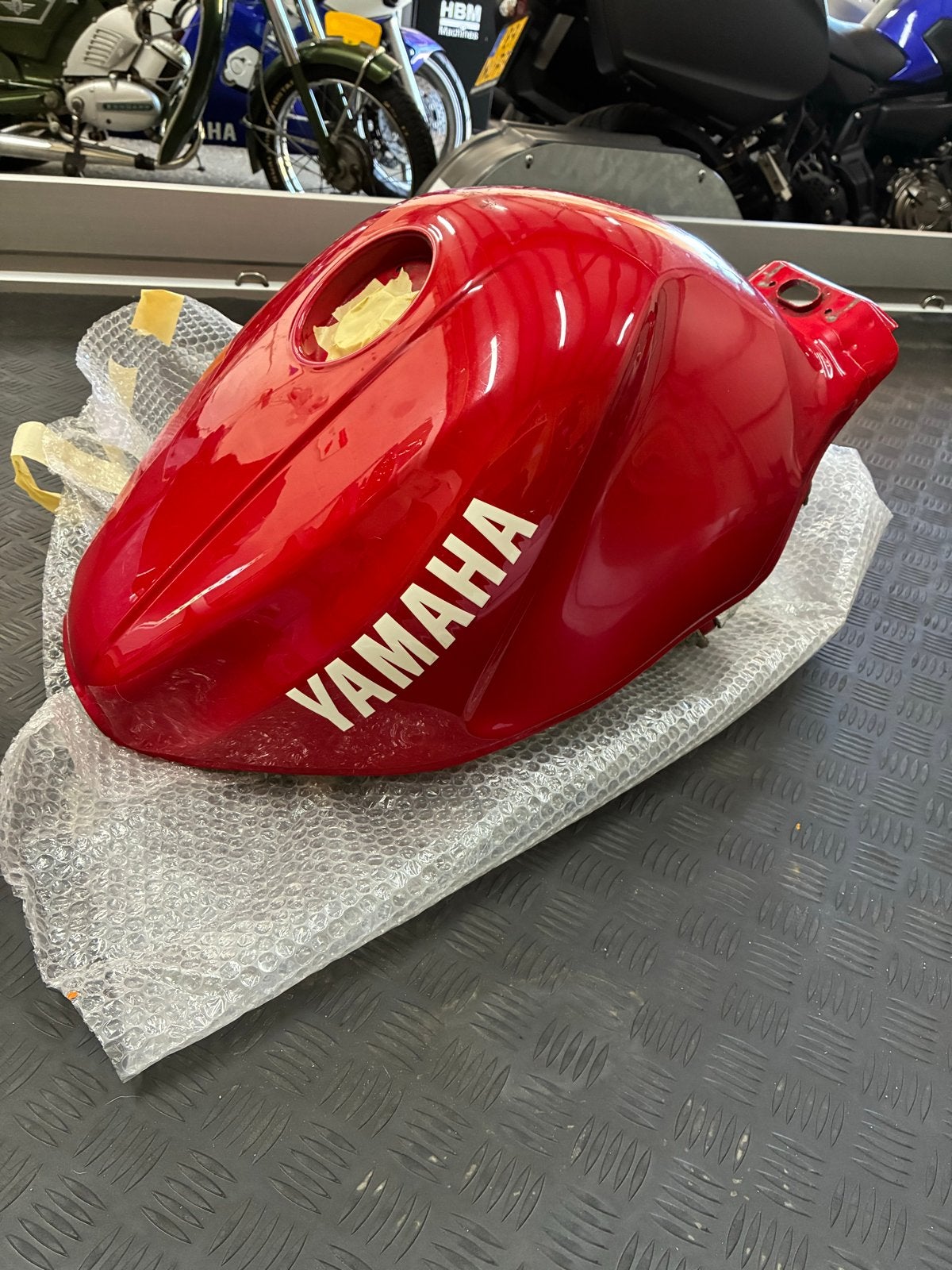 Yamaha Thundercat brandstoftank - Rood, Ophalen, Gebruikt