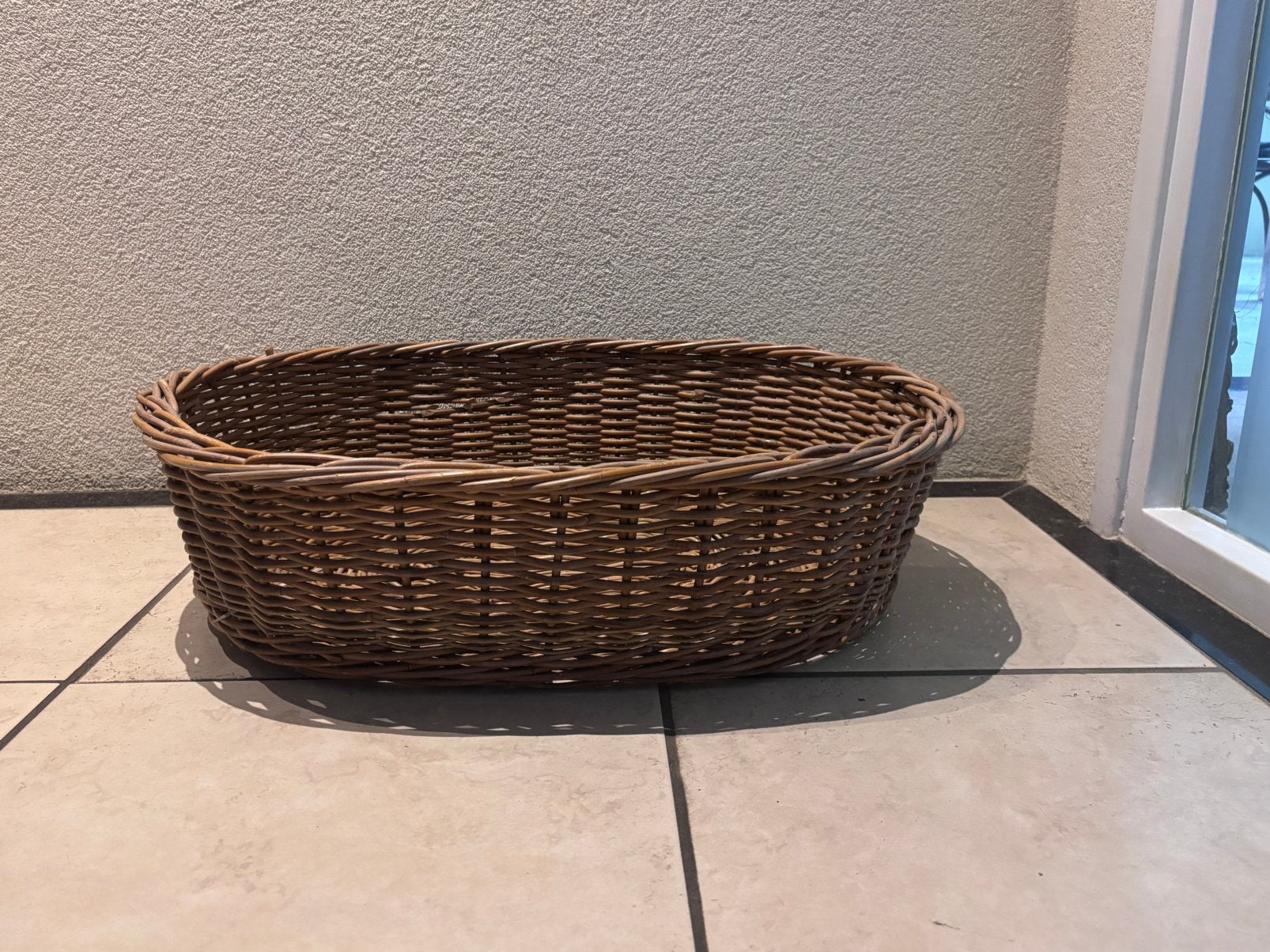 Mooie rieten mand, met de hand gemaakt door mandenmaker, Ophalen, Mand, Zo goed als nieuw, Handgemaakt