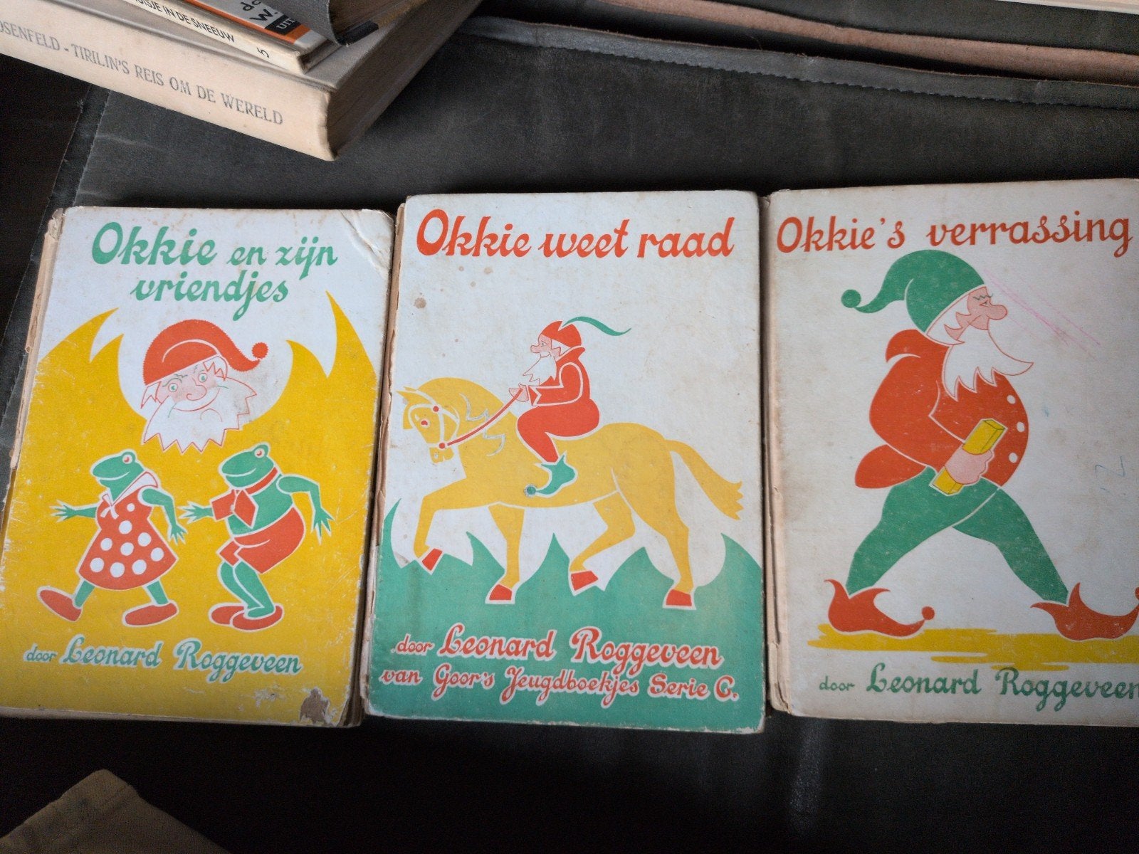 Okkie weet raad & Okkie en zijn vriendjes en verassing, Ophalen of Verzenden, Gelezen, Leonard Roggeveen, Fictie algemeen