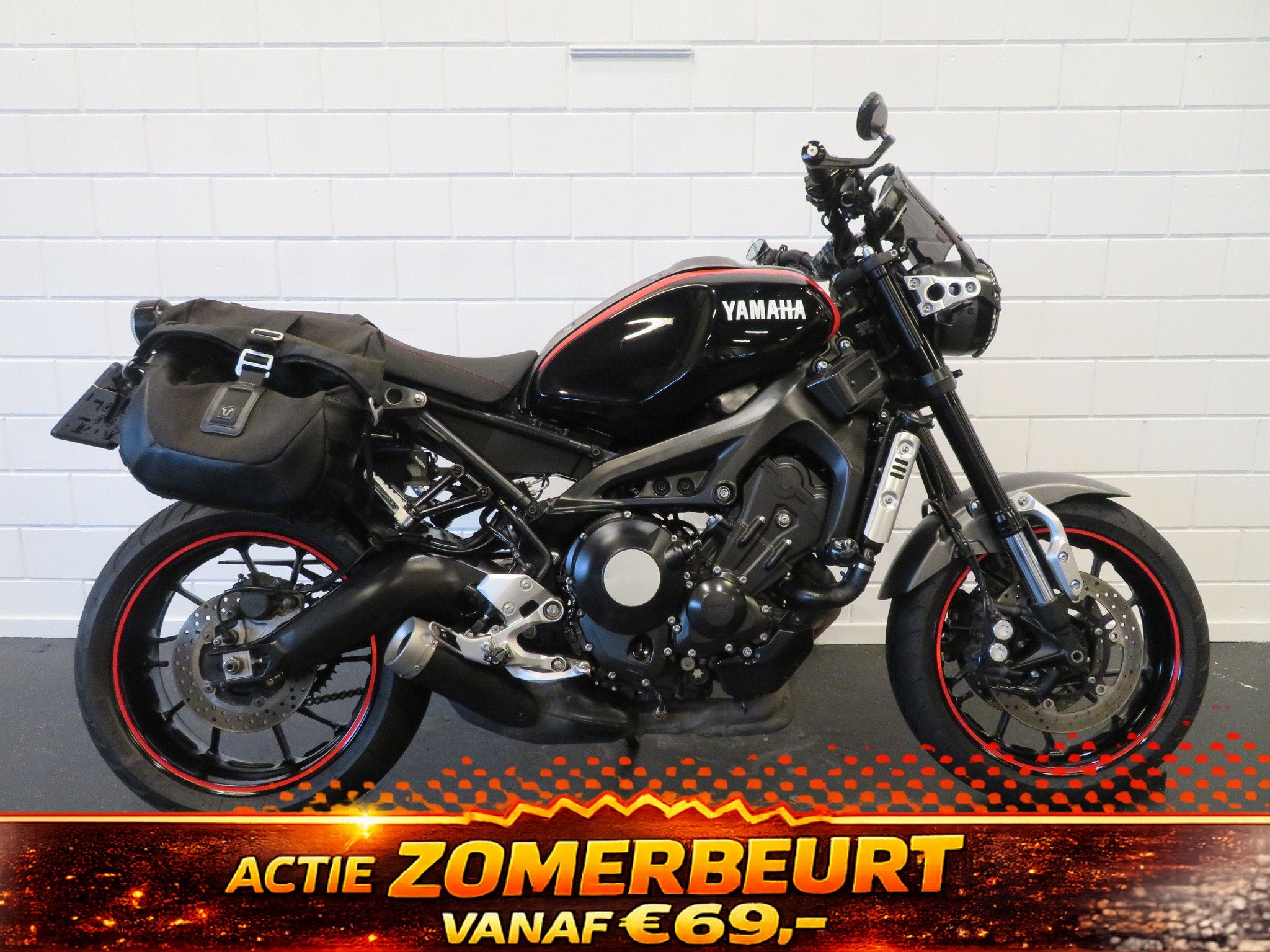 Yamaha XSR 900 XSR900 ABS TASSEN HISTORIE (bj 2021), Bedrijf, 900 cc, Naked bike