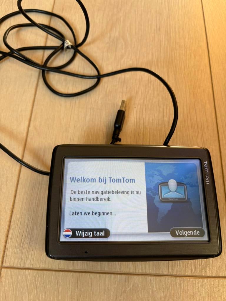 Tomtom Via 135, Auto diversen, Autonavigatie, Ophalen of Verzenden, Zo goed als nieuw
