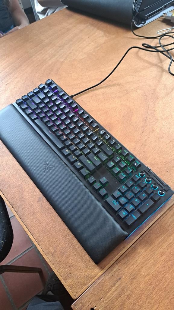 Razer BlackWidow V4 Gaming Toetsenbord - Gele Switches, Computers en Software, Toetsenborden, Gebruikt, Ophalen of Verzenden, Razer BlackWidow