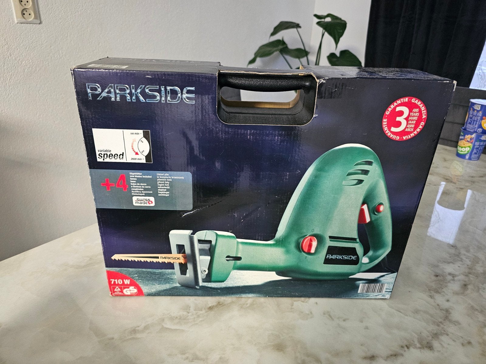 Parkside 710W Reciprozaag -Zaagmachine met variabele snelhei, Doe-het-zelf en Verbouw, Ophalen, 70 mm of meer, 600 tot 1200 watt