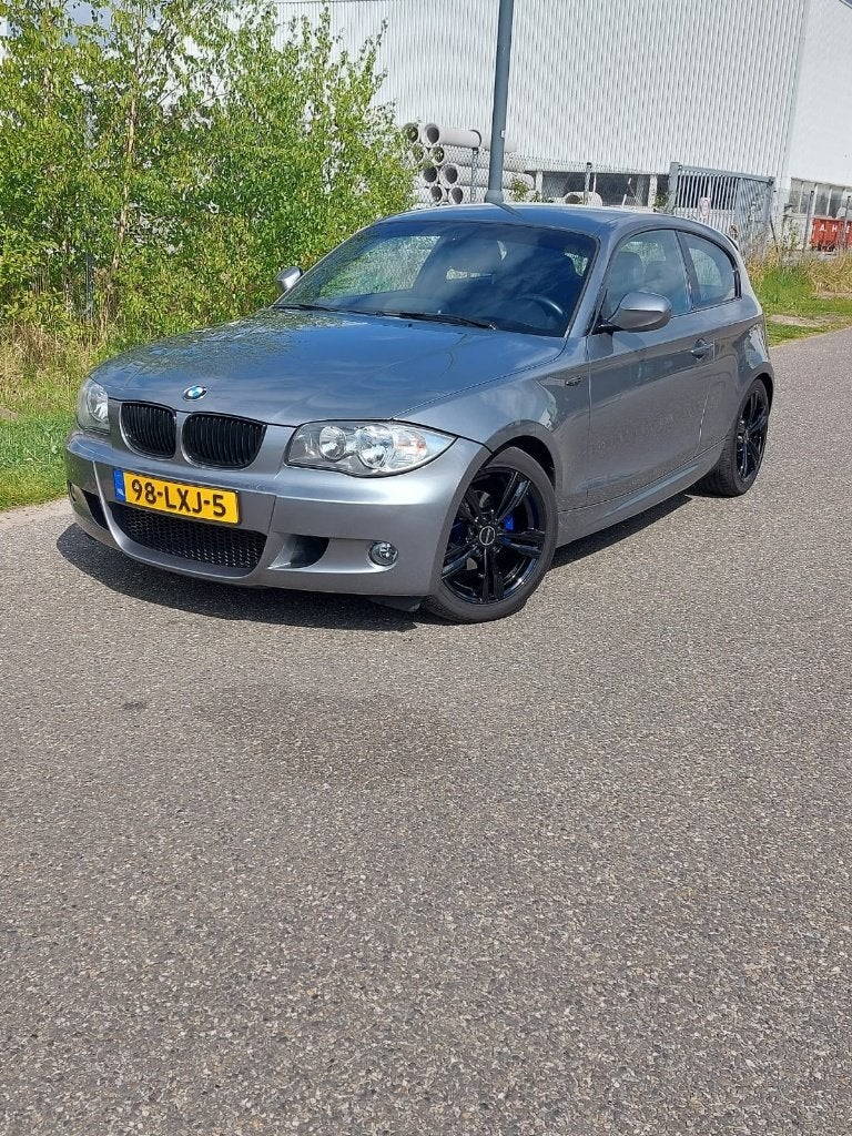 BMW 1-Serie 2.0 116I 3DR 2010 Grijs, 1-Serie, Achterwielaandrijving, 1995 cc, 4 cilinders