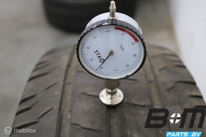 1 x 2356516 121/119R Conti VanContact 200 5mm 235 65 16, Gebruikt, Band(en)