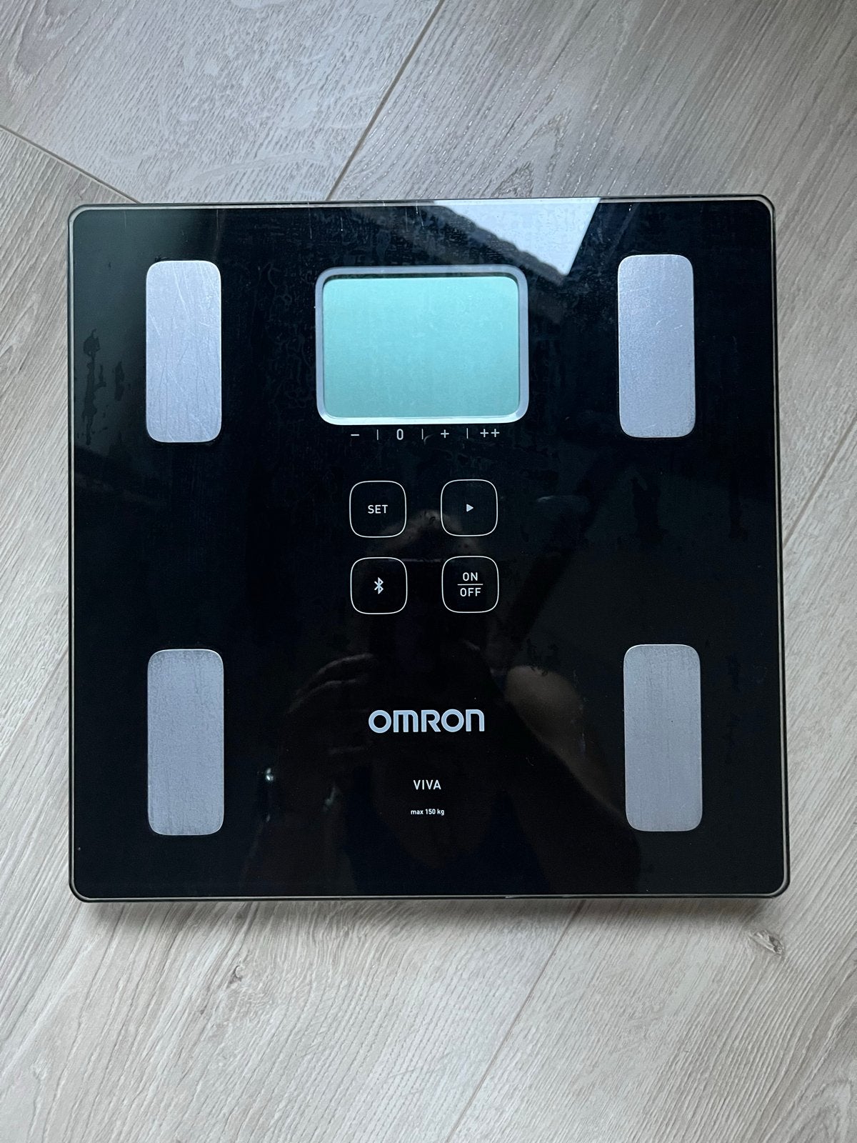 Omron VIVA Personenweegschaal, Witgoed en Apparatuur, 100 kg of meer, Ophalen of Verzenden, Personenweegschaal, Fijner dan 1 gram
