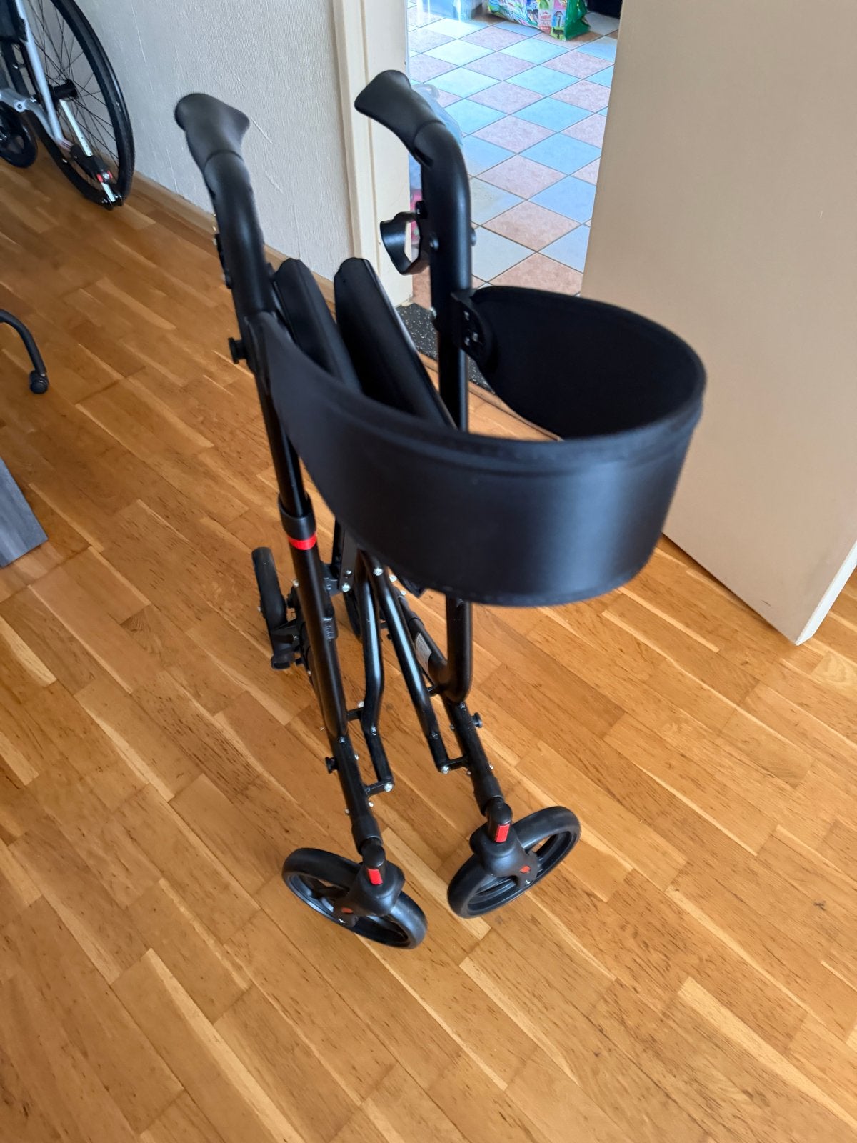 Lichtgewicht rollator, Ophalen, Lichtgewicht, Zo goed als nieuw