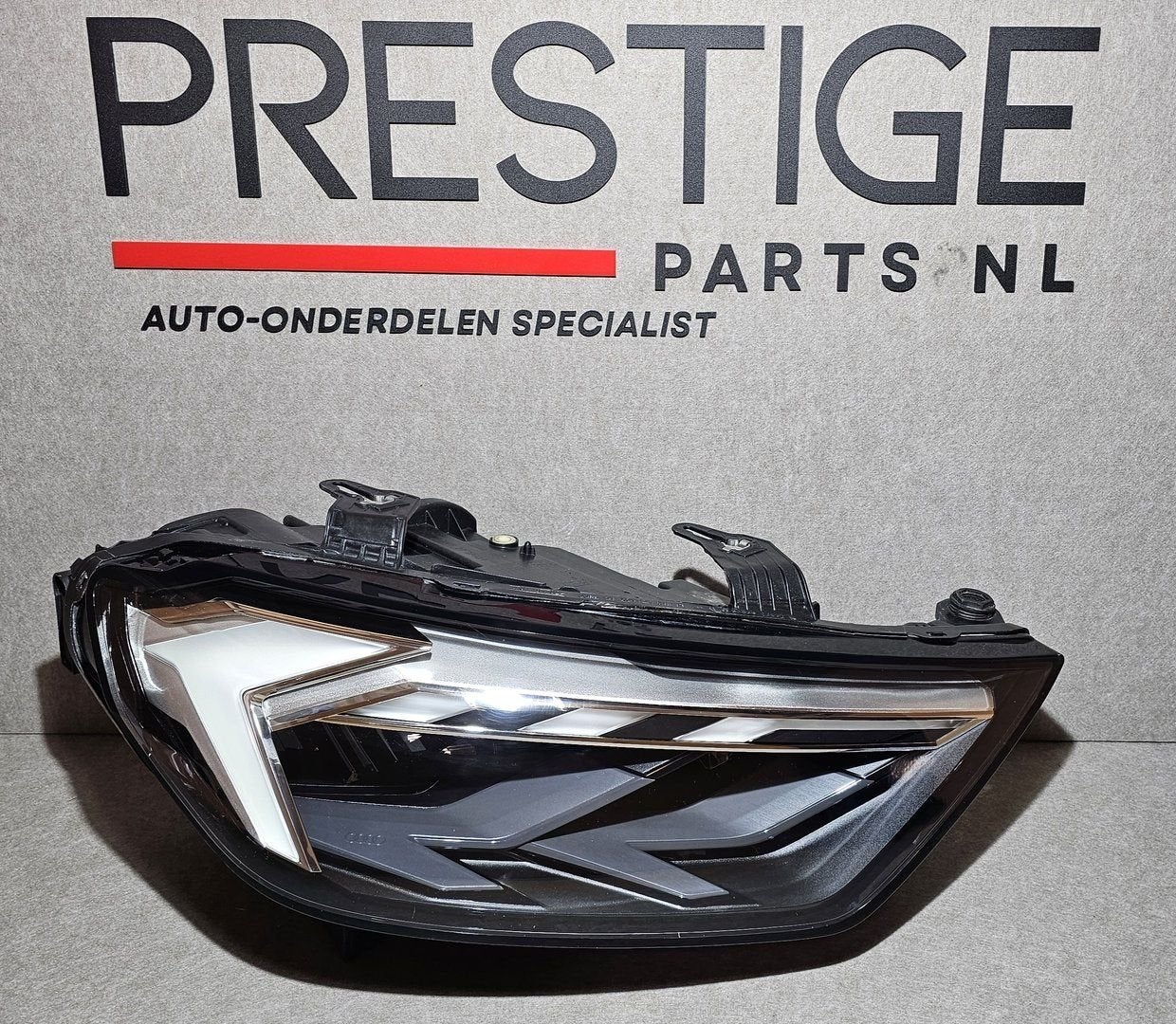 Koplamp Audi A1 82A Voll LED Rechts Origineel 82A941034D, Gebruikt, -, Ophalen of Verzenden, -