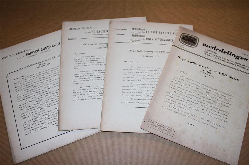 Mededelingen Friesch Rundvee-Stamboek - 4x - 1953 !!, Boeken, Ophalen of Verzenden, Gelezen