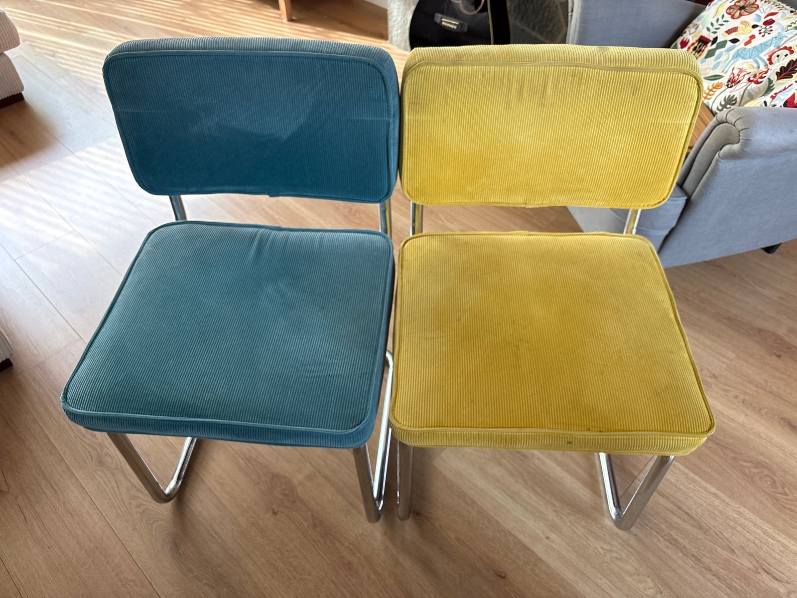 Set van 2 ribstoffen stoelen - Blauw en Geel, Ophalen, Gebruikt, Twee, Blauw