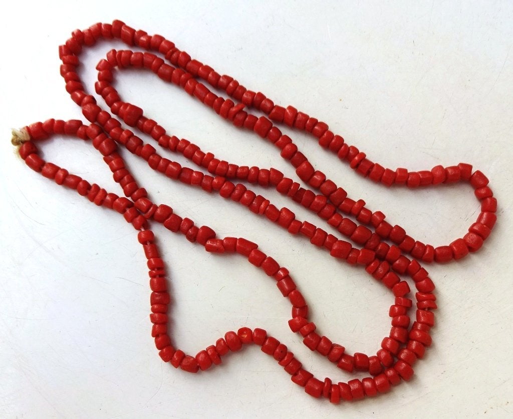 Antieke bloedkoraal kraaltjes ketting: 60 cm, Sieraden, Tassen en Uiterlijk, Antieke sieraden, Ophalen of Verzenden, Overige materialen