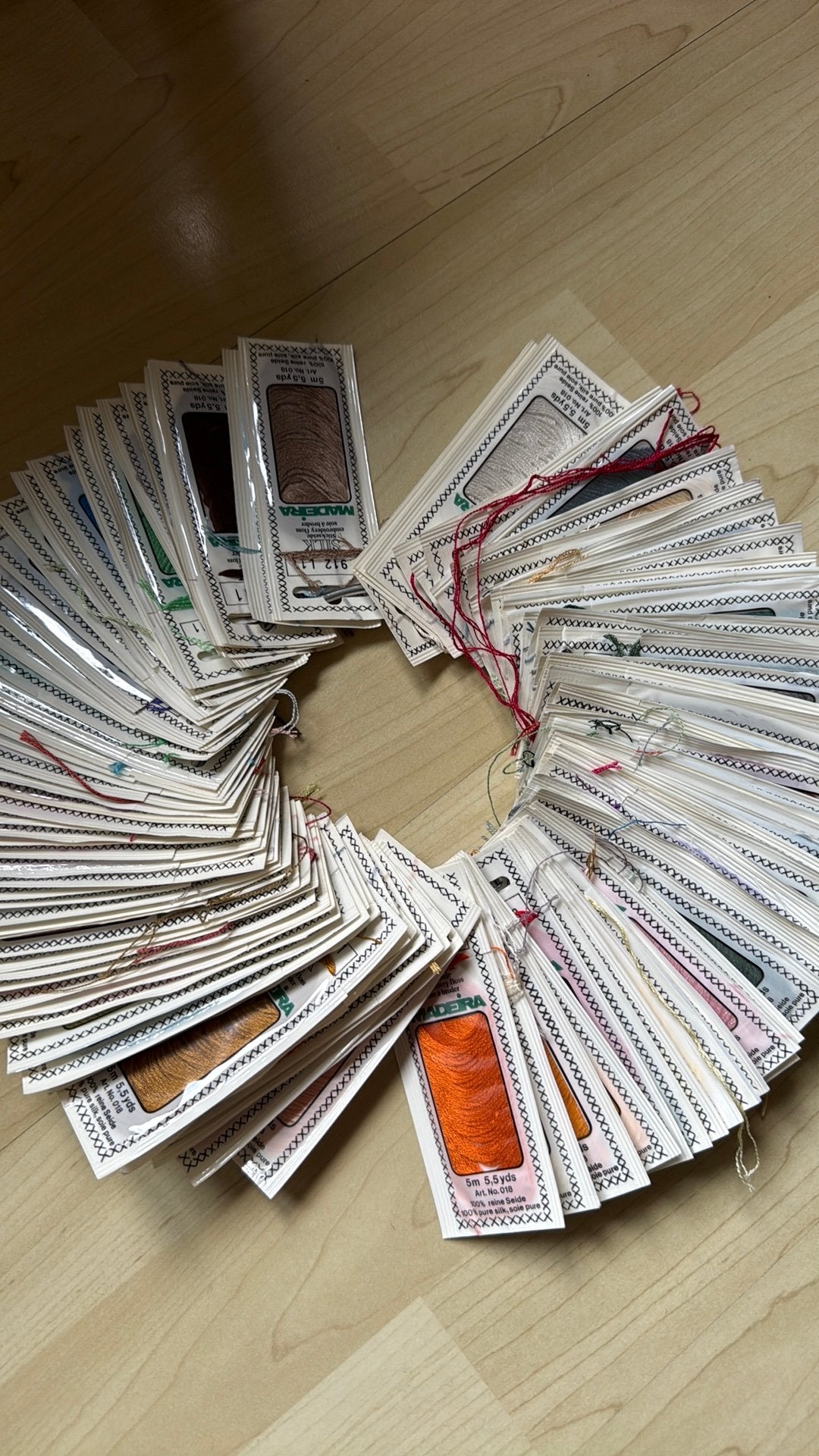 Madeira borduurzijde waaier, Ophalen of Verzenden, Zo goed als nieuw, Borduurgaren of Zijde