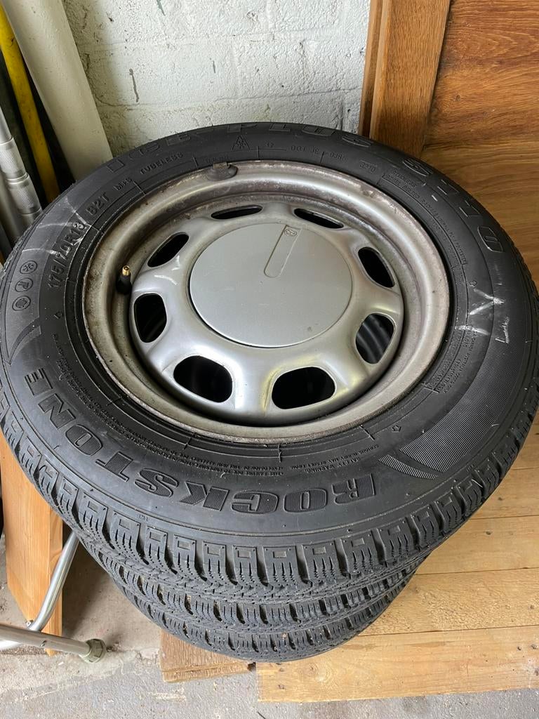 Set stalen velgen met originele kapjes VW Golf type 3, Auto-onderdelen, Banden en Velgen, Ophalen, 15 inch, Zomerbanden, Velg(en)