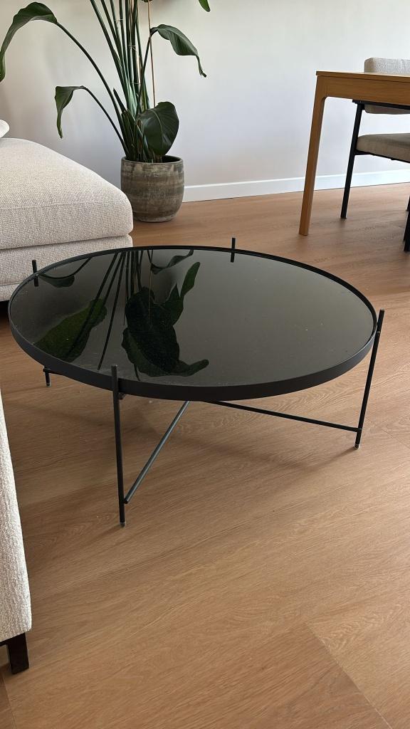 Zuiver Cupid Ronde Zwarte Salontafel – Design van Loods 5, Huis en Inrichting, Tafels | Salontafels, Ophalen, 50 tot 100 cm, Design