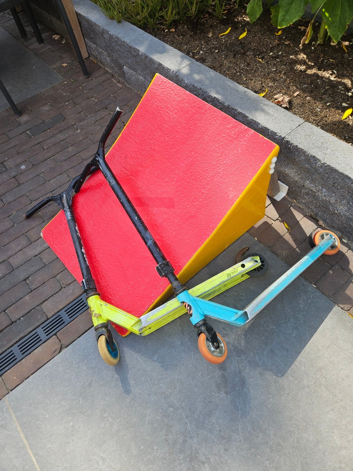 Fiets- of stepramp met twee gebruikte steps, Ophalen, Gebruikt