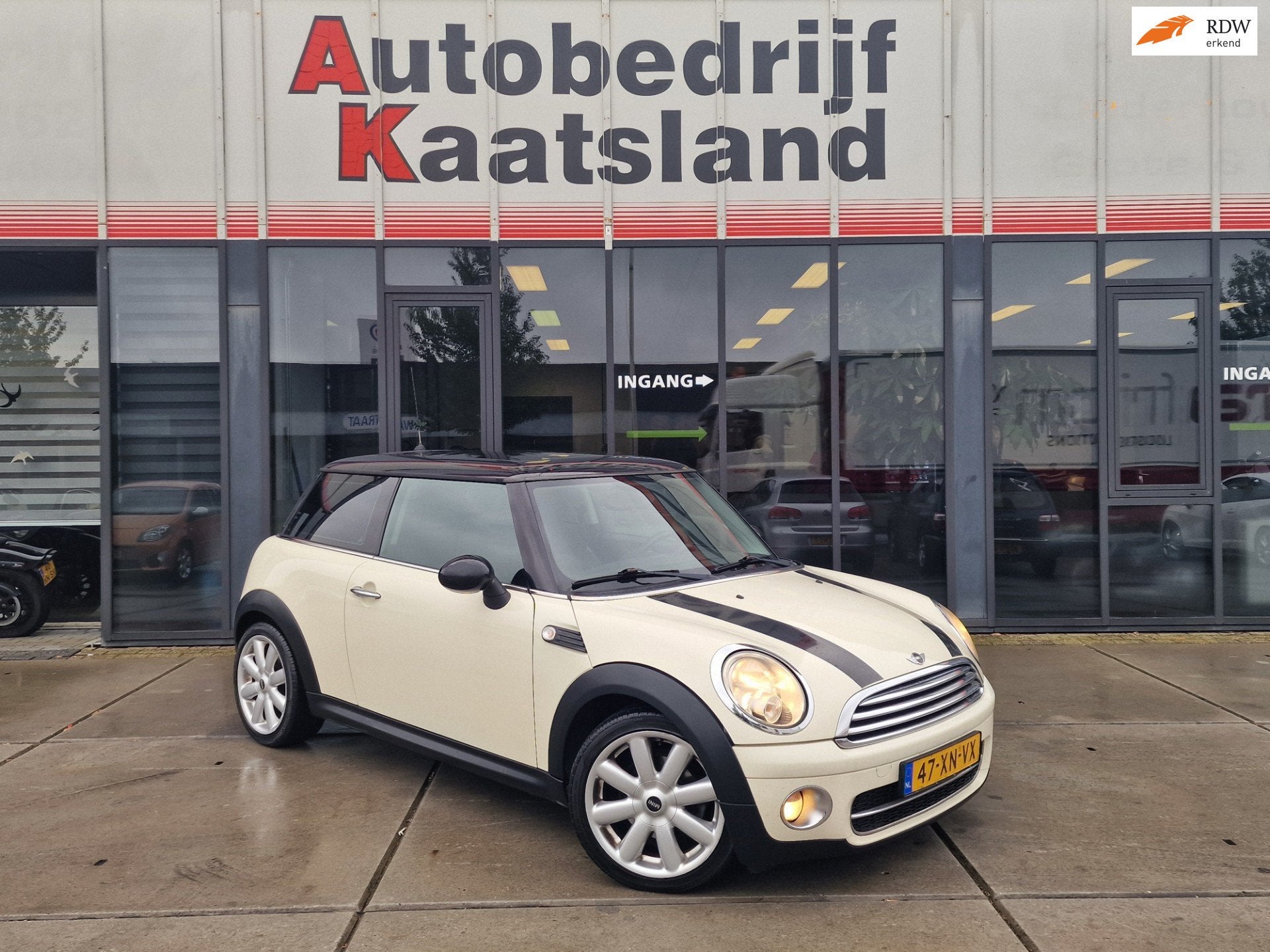 Mini 3-Deurs 1.6 Cooper D Chili - Pano - Airco - Stoelverwar, Auto's, Voorwielaandrijving, Stof, Gebruikt, 4 cilinders
