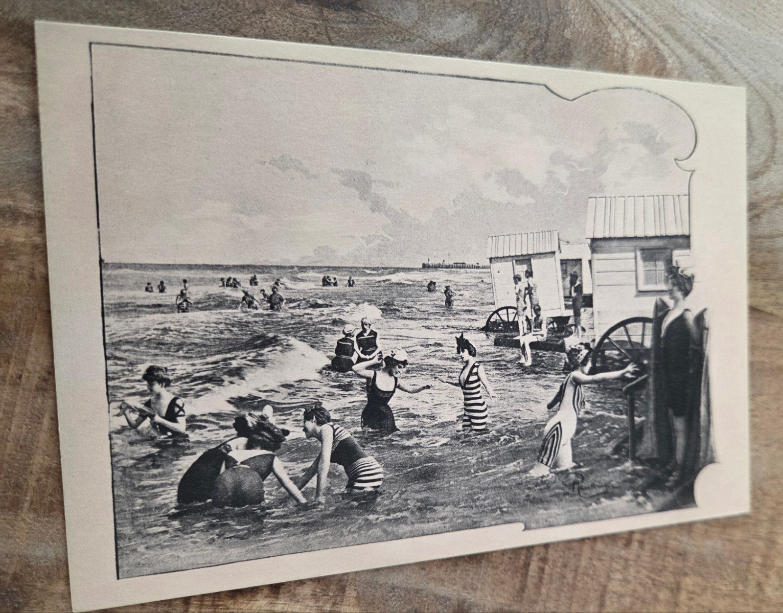 Oude zwart-wit ansichtkaart: Dames baden in zee, Verzenden, Ongelopen, Overige thema's