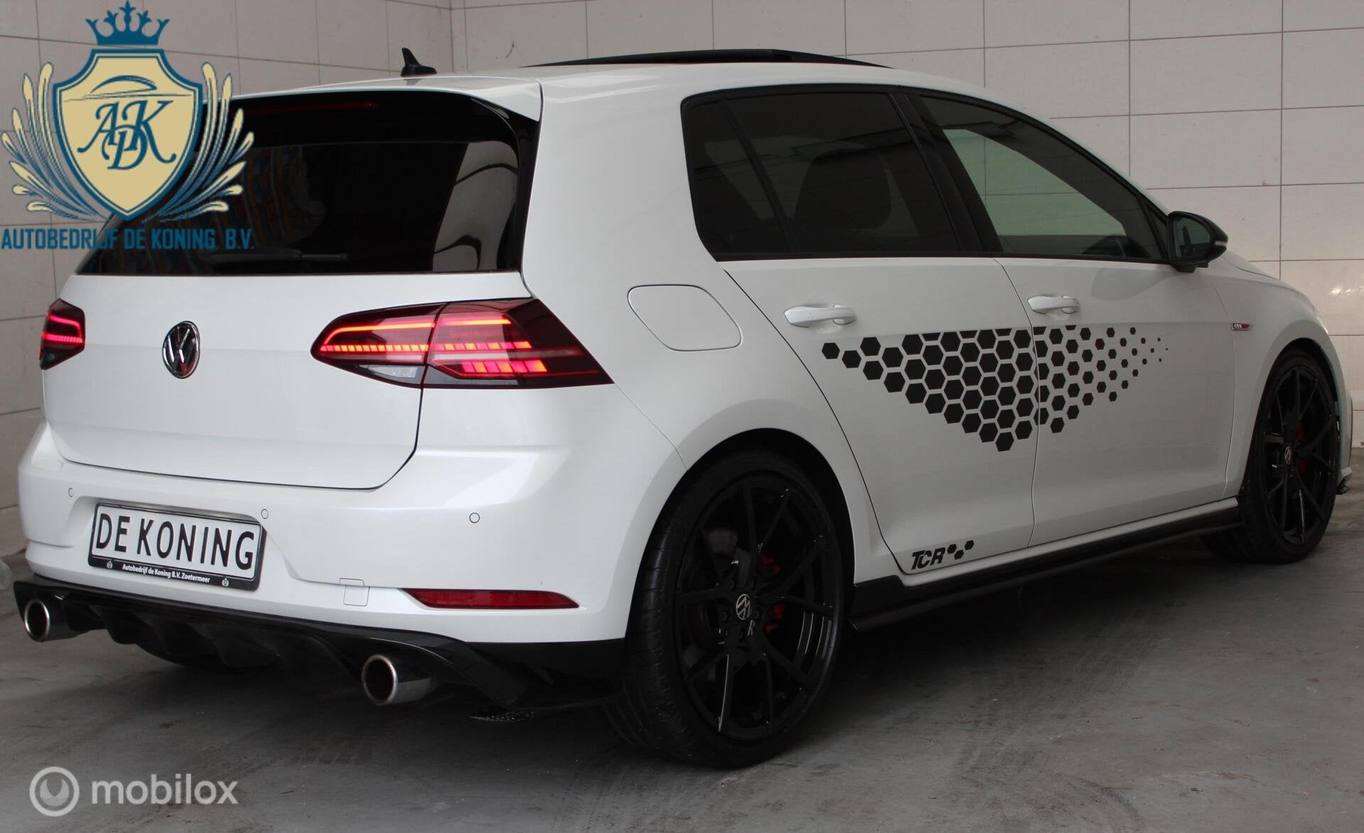 Volkswagen Golf GTI TCR PANO | VIRTUAL | KEYLESS | ACC | CAM, 15 km/l, Gebruikt, Zwart, 1984 cc