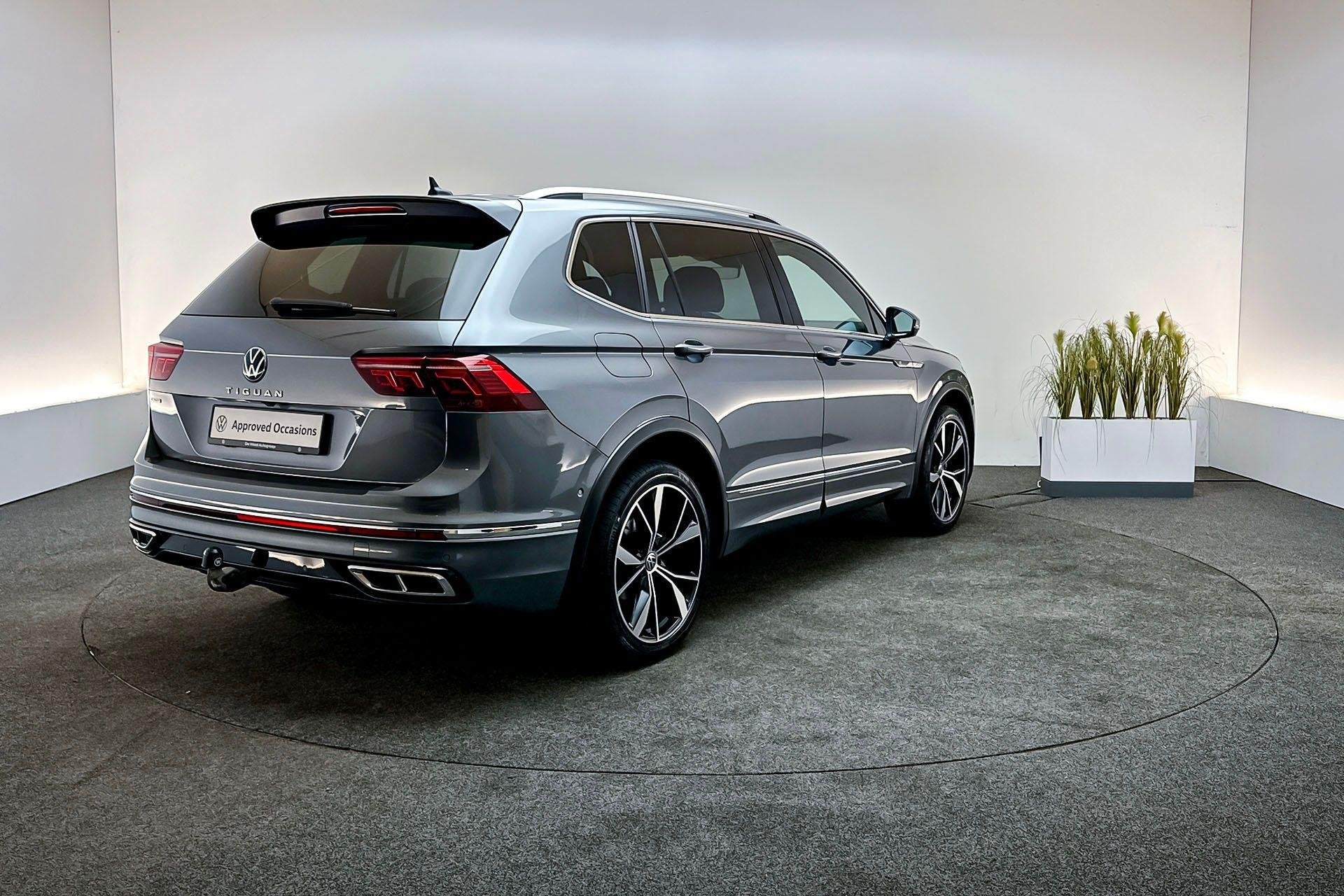Volkswagen Tiguan Allspace 1.5 TSI 150pk DSG R-Line Business, Stof, Euro 6, 4 cilinders, 150 pk