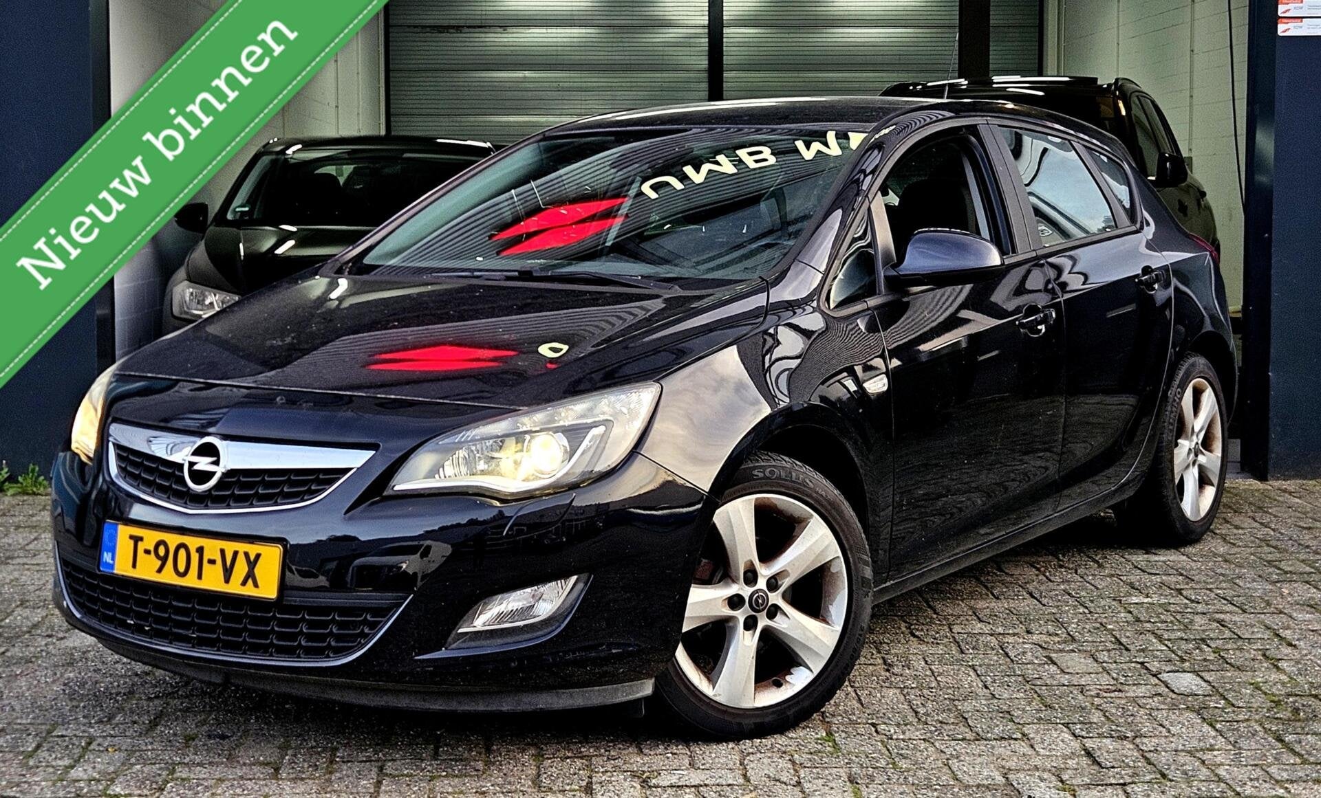 Opel Astra 1.6 Sport Xenon Automaat Defect, Auto's, Euro 5, 680 kg, 4 cilinders, 116 pk