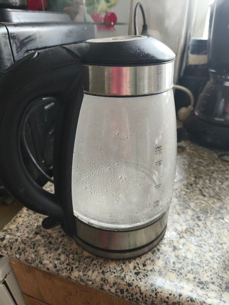 Waterkoker gereserveerd,, Witgoed en Apparatuur, Waterkokers, 1 tot 2 liter, Ophalen, Gebruikt