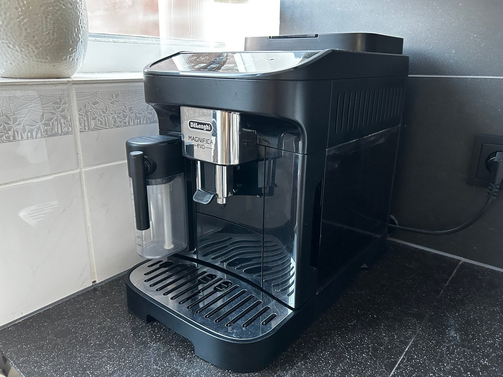 De'Longhi Magnifica Evo ECAM290.61.SB Espressomachine, Afneembaar waterreservoir, Gebruikt, Espresso apparaat, 4 tot 10 kopjes