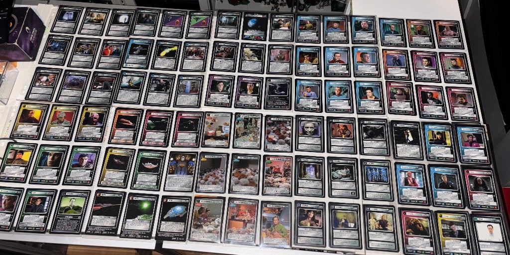 Star Trek CCG Trouble with Tribbles complete set met UR, Hobby en Vrije tijd, Verzamelkaartspellen | Overige, Ophalen of Verzenden